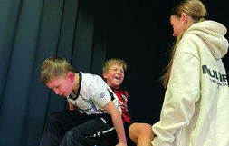 Turnen mit Kindern  Mitarbeit im Sportverein TSV Elbenberg